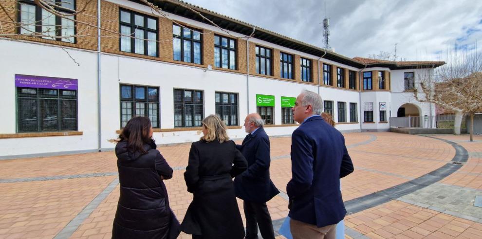 La consejera ha visitado el colegio Augusta Bílbilis y la Escuela Infantil Municipal de Margarita que ha acogido a los pequeños desalojados de la antigua Escuela Infantil Nuestra Señora del Carmen.