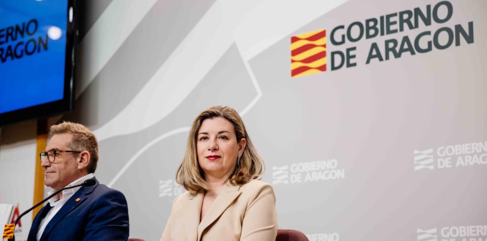 La consejera de Educación, Ciencia y Universidades, Claudia Pérez Forniés, y el director general de Planificación, Luis Mallada, han presentado las novedades del proceso de escolarización para el próximo curso.