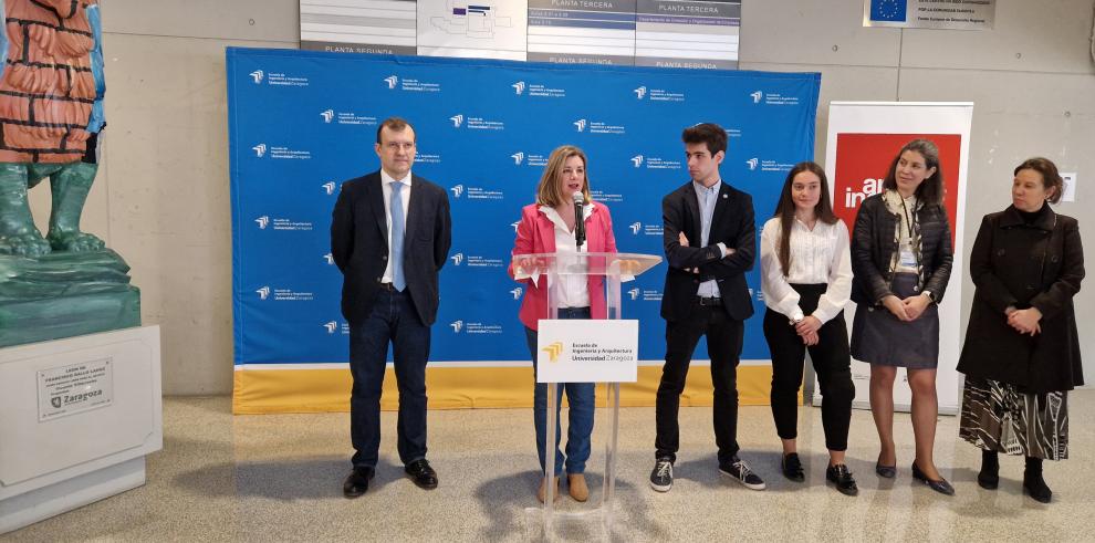 La consejera Pérez Forniés, durante su intervención en el Girl's Day celebrado en el Campus Río Ebro de Zaragoza