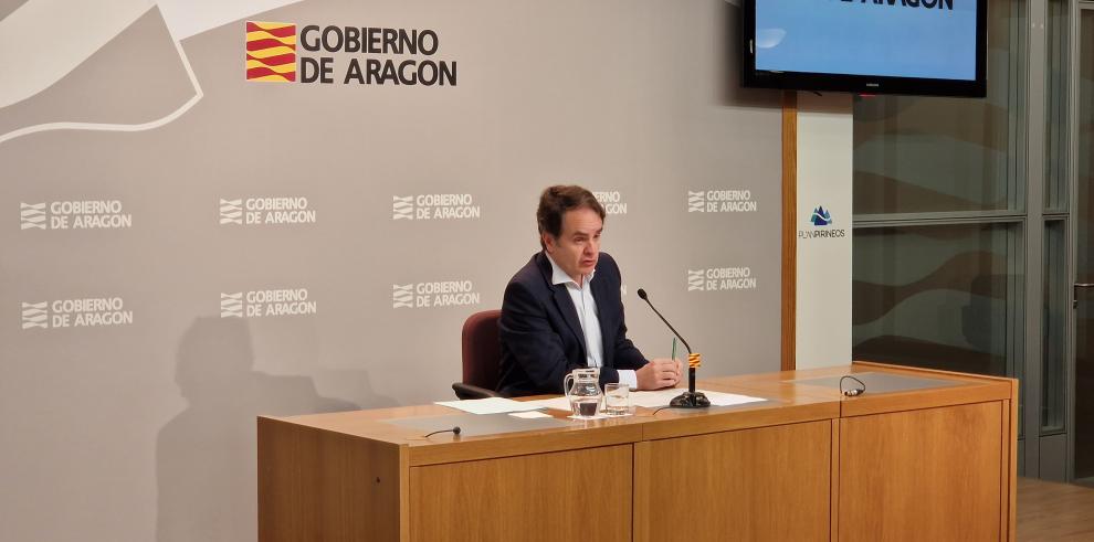 El consejero Roberto Bermúdez de Castro durante la rueda de prensa