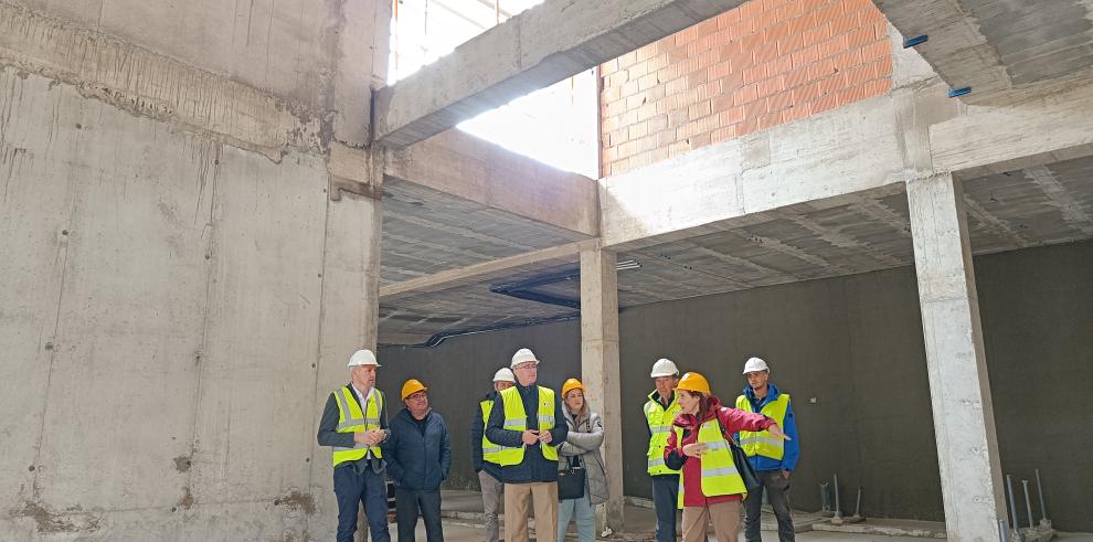 Blasco ha visitado las obras del centro de visitantes de Escalona.