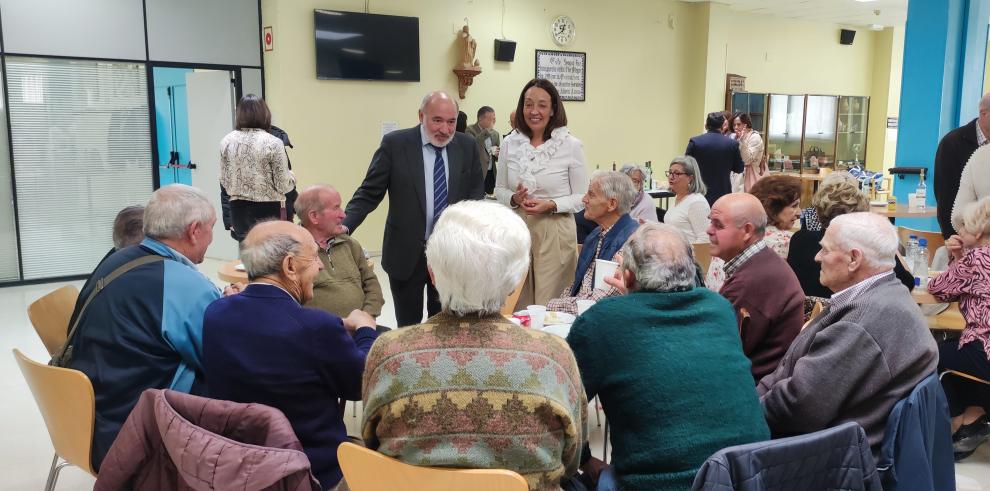 La consejera Susín ha inaugurado el nuevo servicio de cafetería del centro de día del IASS en Calatayud