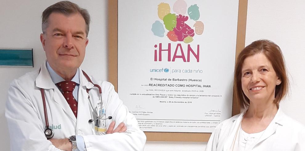 El jefe de Pediatría del Hospital de Barbastro, Joaquín Carrasco, y la responsable de la consulta de Enfermería especializada en lactancia, Julia Mínguez.