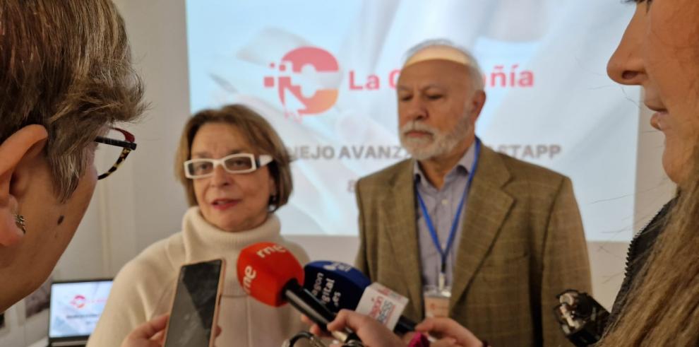 Dos de los mediadores en el curso iniciado hoy en la sede del LAAB