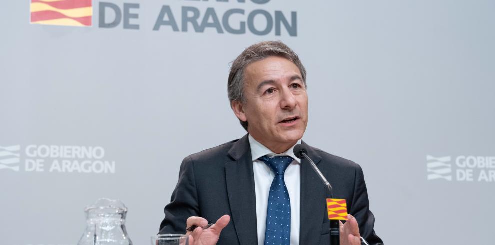 El director general de Política Económica, Javier Martínez, valora los datos de paro registrado del mes de abril que publica el Ministerio de Trabajo.