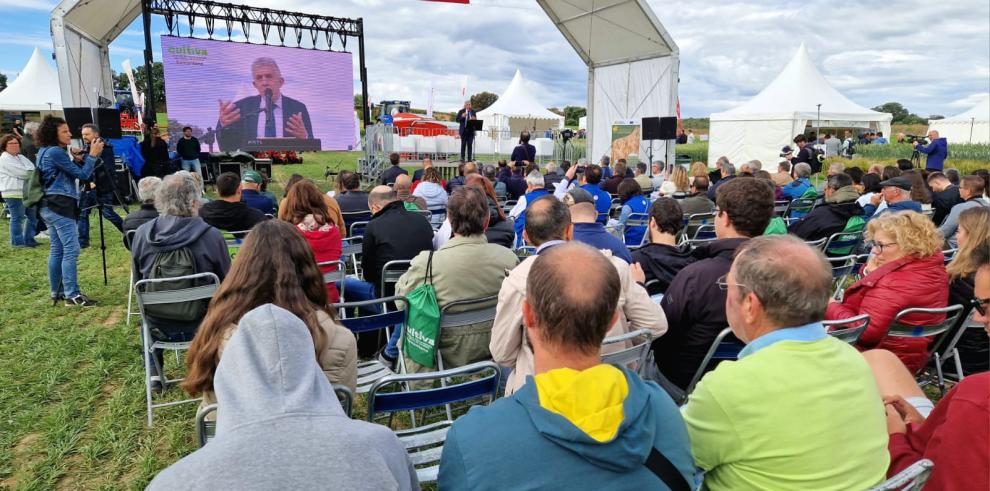 Angel Samper en la inauguración de la Jornada de cereal de invierno CULTIVA en Barbastro