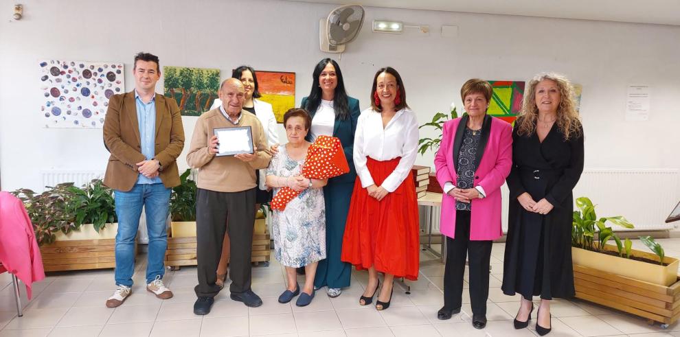 Una veintena de matrimonios han celebrado sus bodas de oro este jueves