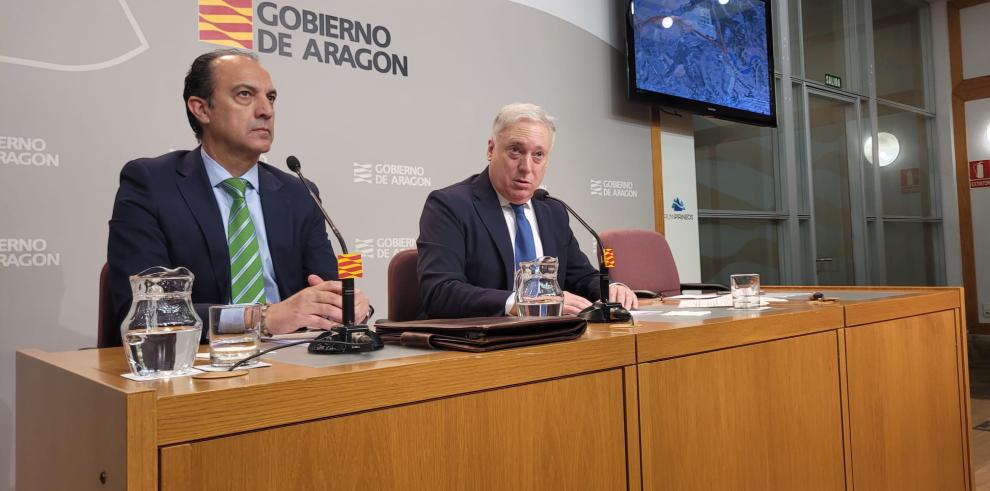 José Luis Bancalero y Octavio López han explicado en rueda de prensa la solución para los accesos al nuevo hospital de Teruel.