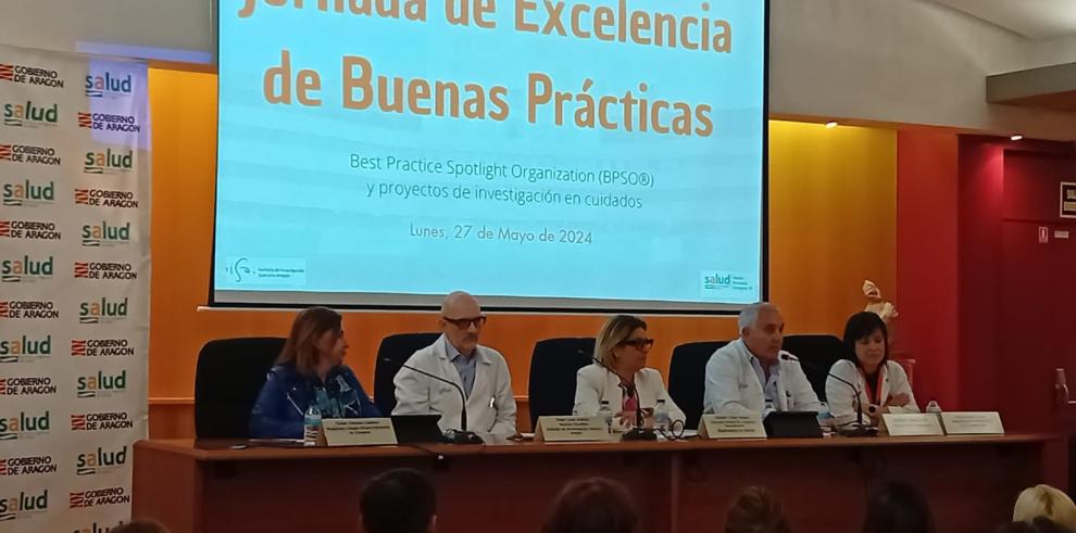Inauguración de la jornada de excelencia de buenas prácticas y proyectos de investigación en cuidados.