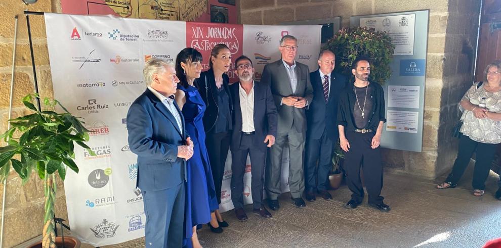 Blasco asistió al evento organizado por el IES Matarraña en el castillo de Valderrobres.