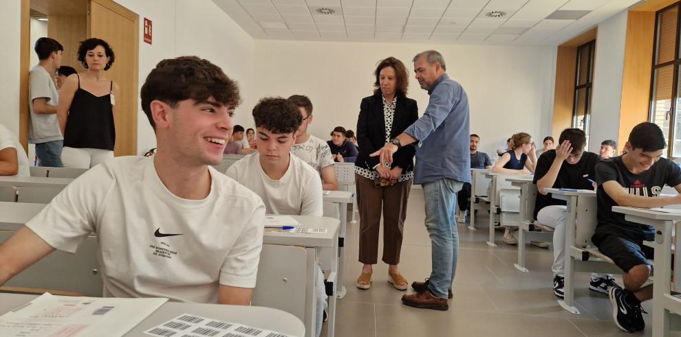 Momentos antes del comienzo oficial de la EVAU en una de las aulas de la Facultad de Filosofía y Letras