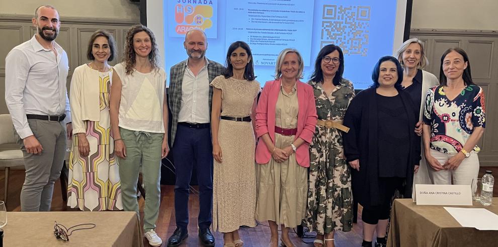 Organizadores y participantes en la jornada. De izqda. a dcha.: Diego Rodríguez, Yolanda Gilaberte, Mercedes Gimeno, Mariano Ara, Tránsito Salvador, Ana Cristina Castillo, Eva López, Silvia Lobo, Reyes Abad y Herminia Navarro