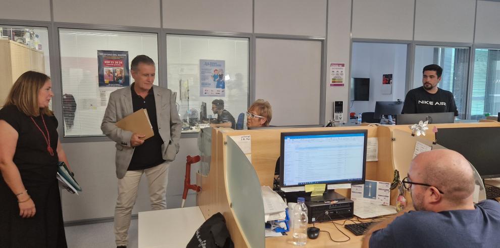La centralita del Teléfono del Mayor es una herramienta útil para luchar contra la soledad no deseada entre las personas de más edad en Aragón