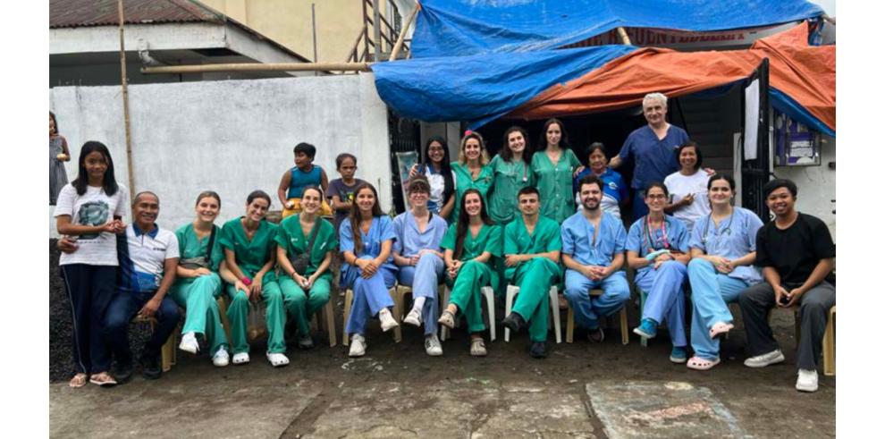 Imágenes de los cooperantes que participaron en proyectos voluntarios en Lagonoy, Camarines Sur, Filipinas