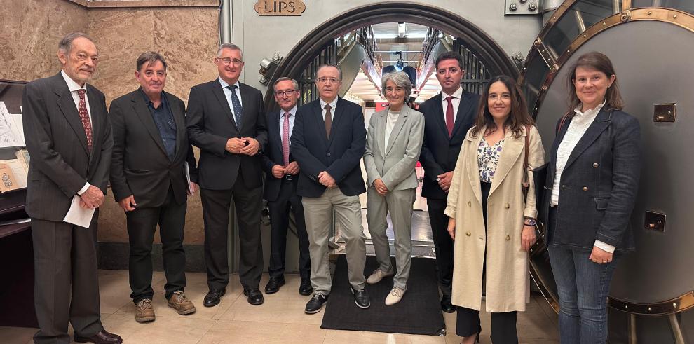 Foto de familia en el acto que se ha celebrado en el Instituto Cervantes.