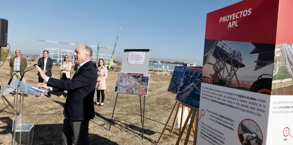 El consejero de Fomento, Vivienda, Logística y Cohesión Territorial del Gobierno aragonés, Octavio López, presenta el proyecto del nuevo acceso a la Plataforma Logística de Zaragoza (PLAZA) por su parte norte.