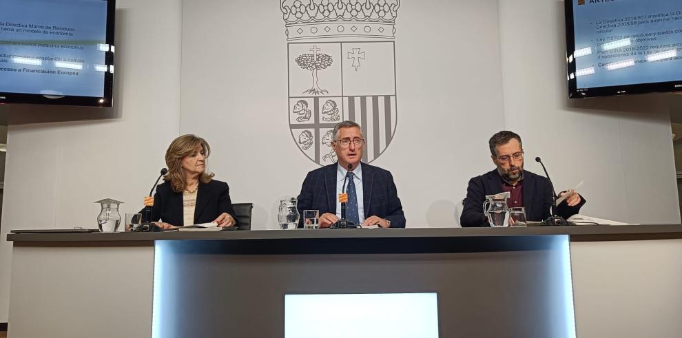 Martínez, Blasco y Fayanás, en la rueda de prensa de presentación.