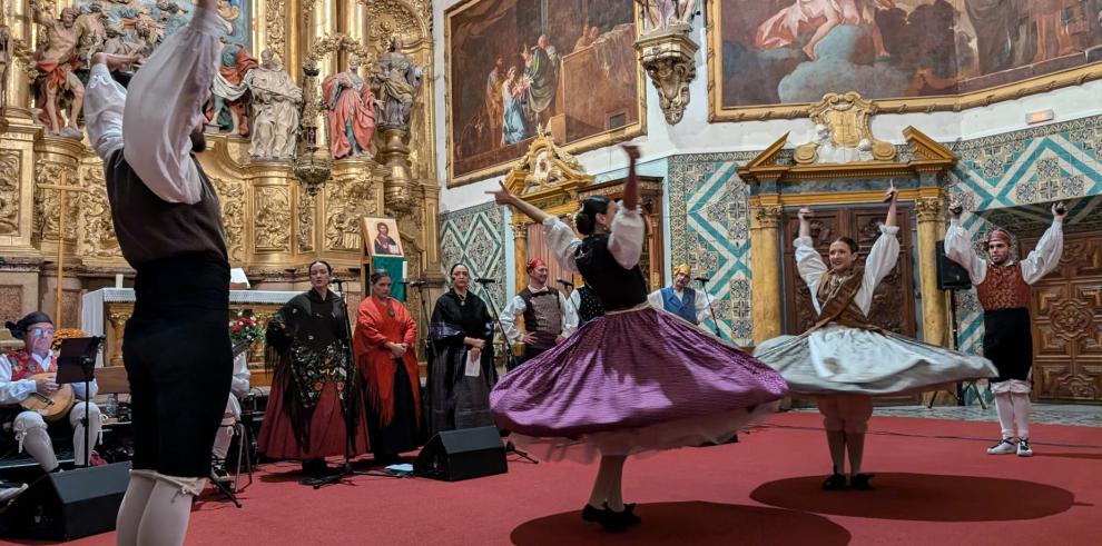 Actuación de jotas en la Cartuja de Aula Dei dentro de la programación 'Aragón, tierra de cultura'