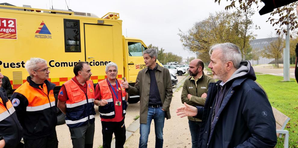 El Presidente Jorge Azcón despidiendo al operativo de ayuda que esta mañana ha salido desde Zaragoza a Valencia