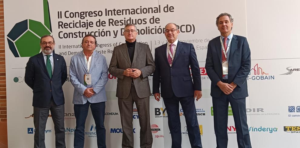 Blasco, junto a los organizadores del congreso.