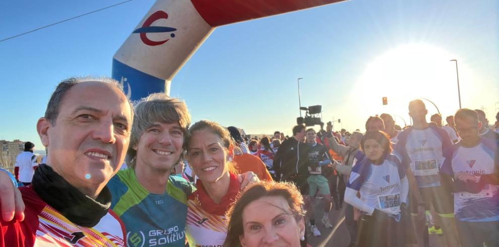 Varios equipos del sistema sanitario aragonés, con el consejero José Luis Bancalero a la cabeza, participan en la X Carrera de Empresas ESIC por Equipos