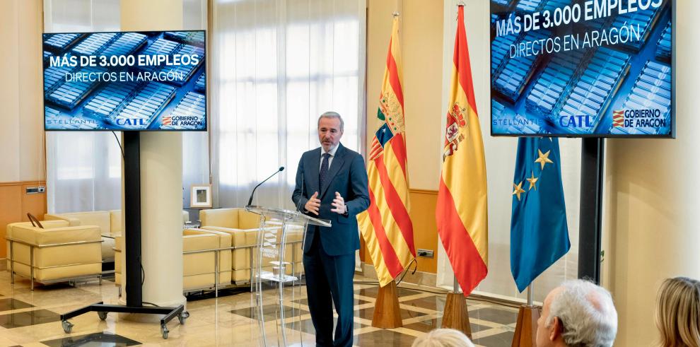 El presidente Jorge Azcón anuncia en rueda de prensa la DIGA de Stellantis y CATL.