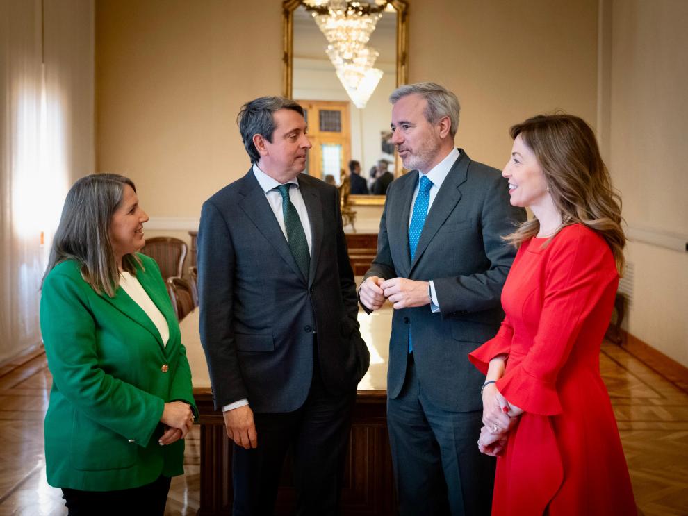 Mar Paños, Antonio Bueno, Jorge Azcón y Natalia Chueca.