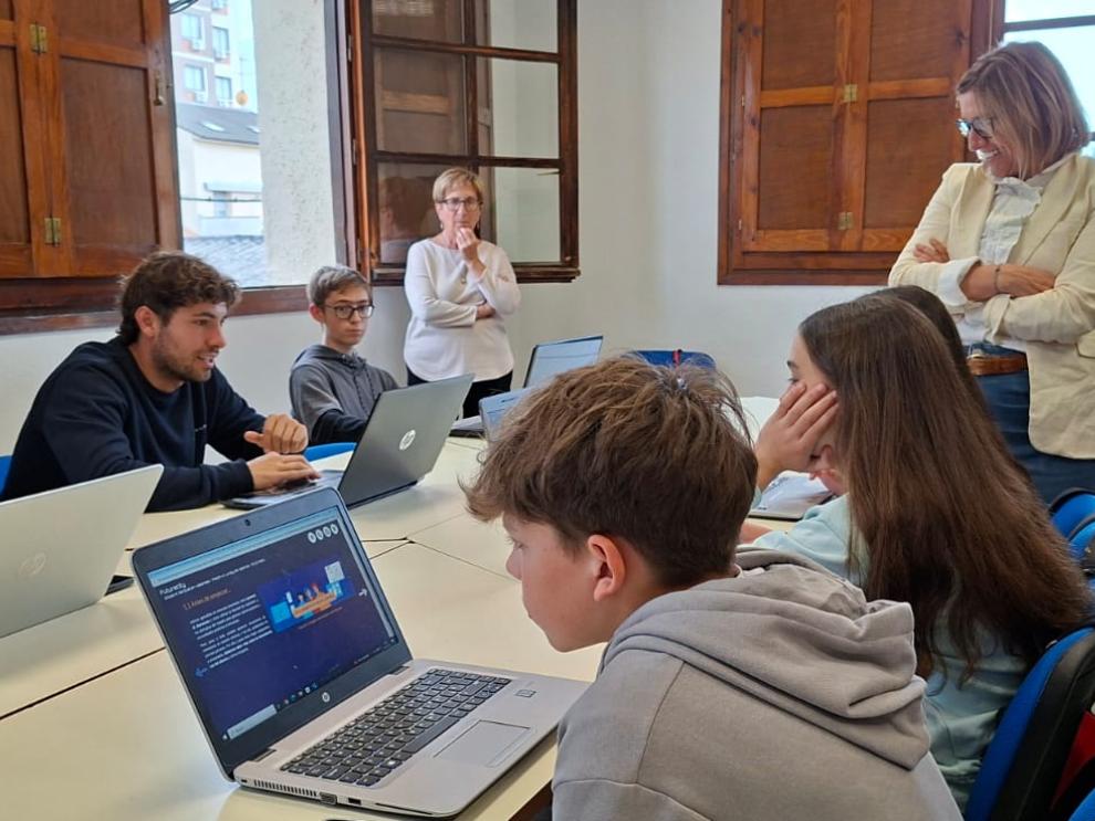 María Charte, en el centro de Sabiñánigo en el que se imparte el programa CODI