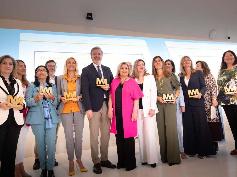 Imagen del artículo Jorge Azcón: Aragón necesita del talento femenino para tener éxito en sectores tan importantes como la automoción