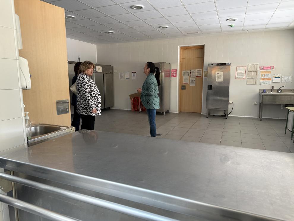 La consejera Tomasa Hernández ha visitado este jueves el CEIP Cervantes de Ejea.