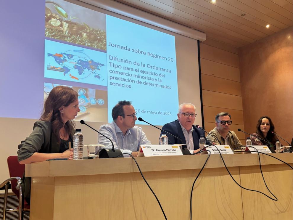 Imagen del artículo La Ley de Áreas de Promoción de Iniciativas Económicas, protagonista de la Jornada de Impulso al Comercio en Aragón