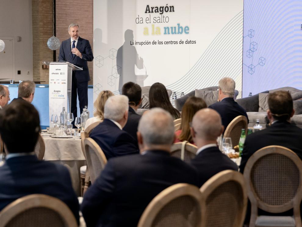 El presidente Azcón, en la jornada 'Aragón da el salto a la nube', organizada por El Periódico de Aragón.