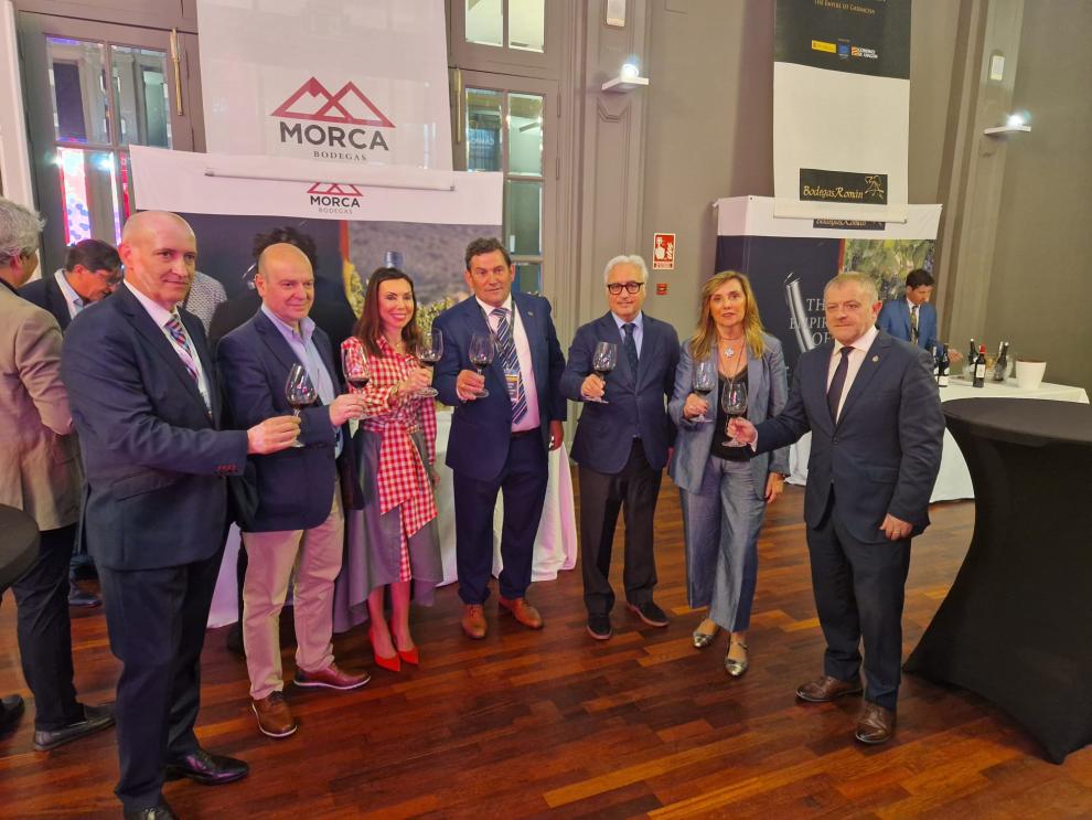 El consejero de Agricultura, Ganadería y Alimentación, Javier Rincón, asiste a la inauguración de la XXI Muestra de Garnachas