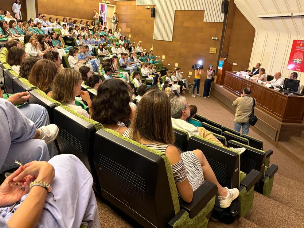 El consejero de Sanidad, José Luis Bancalero Flores, ha participado en el acto de acogida de los residentes del Sector Zaragoza II, en el Hospital U. Miguel Servet