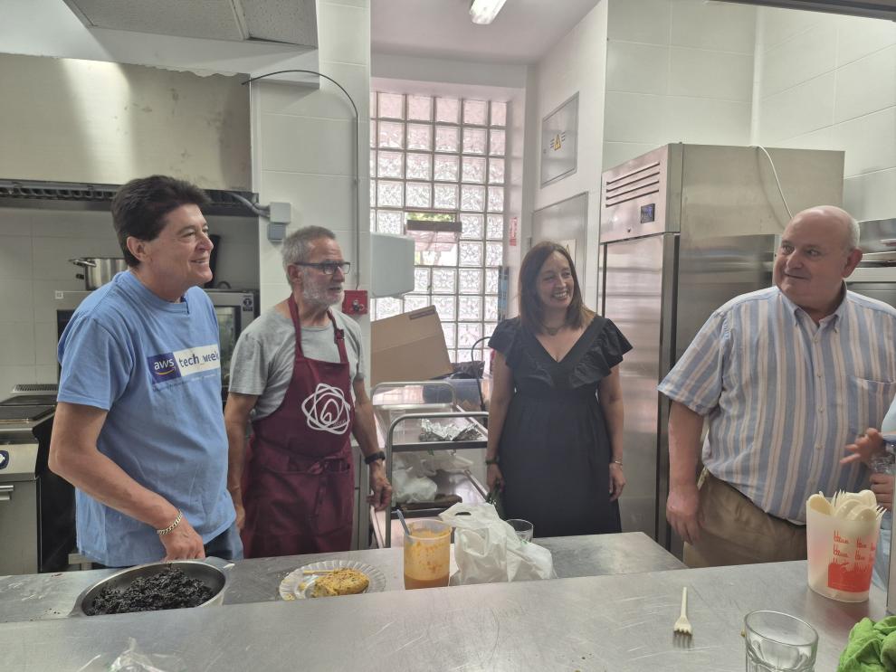 En las instalaciones de la Fundación San Blas en el Paseo Echegaray atienden cada día a decenas de personas