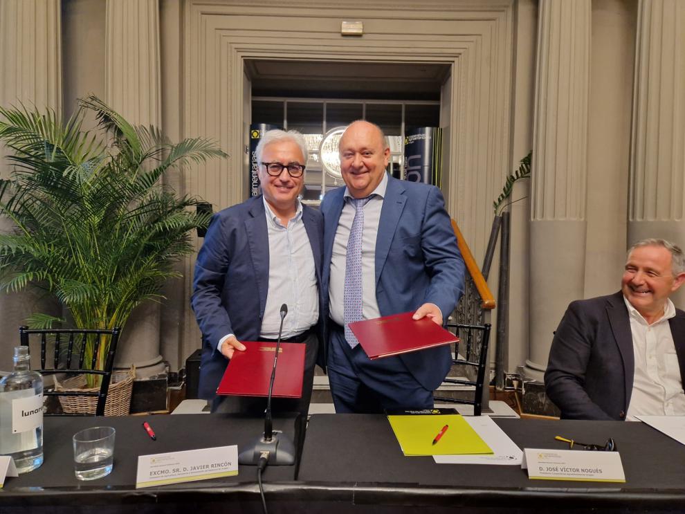La consejería de Agricultura, Ganadería y Alimentación y la federación de Cooperativas Agroalimentarias de Aragón refuerzan su colaboración a través del convenio con la red ARAX