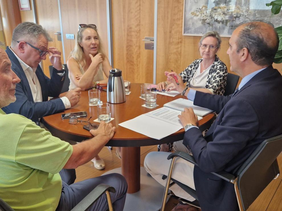 Imagen del artículo Los Colegios de Médicos de Aragón apoyan el Decreto Ley de difícil cobertura para garantizar que haya profesionales en todo el territorio