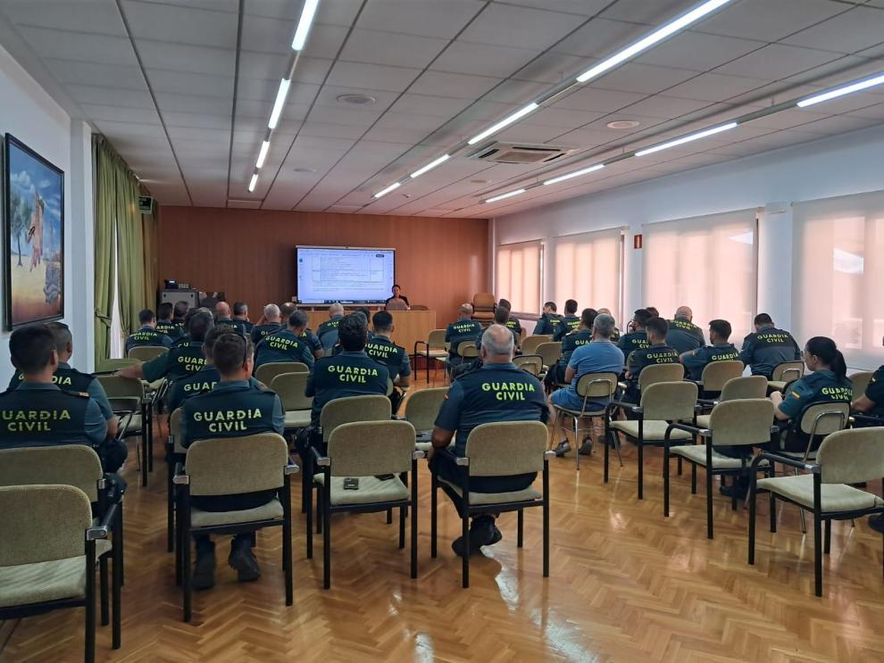 Un momento de la reunión mantenida en la Comandancia de la Guardia Civil de Teruel.