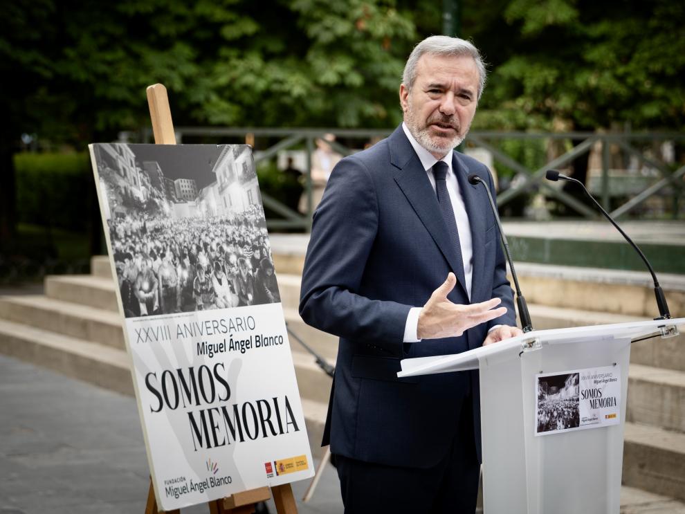 Imagen del artículo El presidente Azcón traslada su apoyo y solidaridad a las víctimas del terrorismo en el homenaje a Miguel Ángel Blanco
