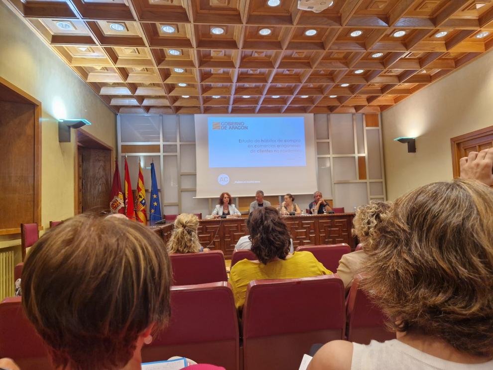 Imagen del artículo El 67% de los turistas que llegan a la comunidad aragonesa compran en comercio local