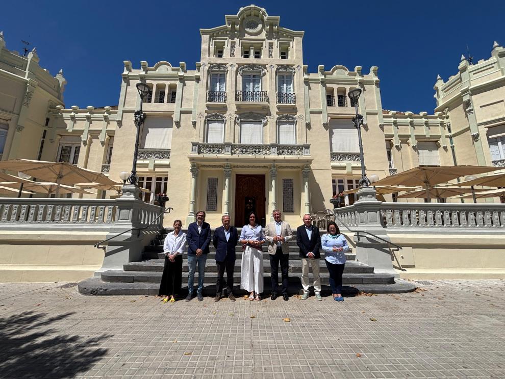 Imagen del artículo La fachada del Casino de Huesca ya luce restaurada