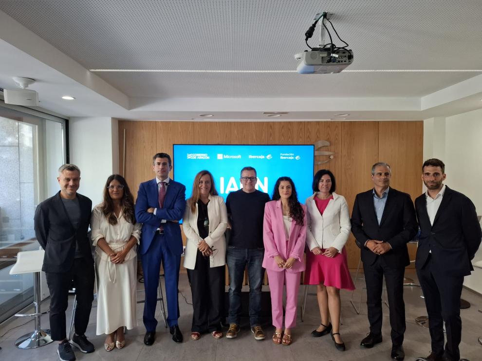 Imagen del artículo Nace el Observatorio Anual IAON para aportar conocimiento riguroso sobre la relación entre la sociedad española y la inteligencia artificial