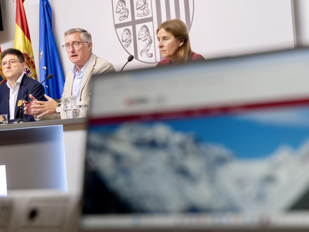 Calvo, Blasco y Villagrasa, en la rueda de prensa de presentación de la nueva web.