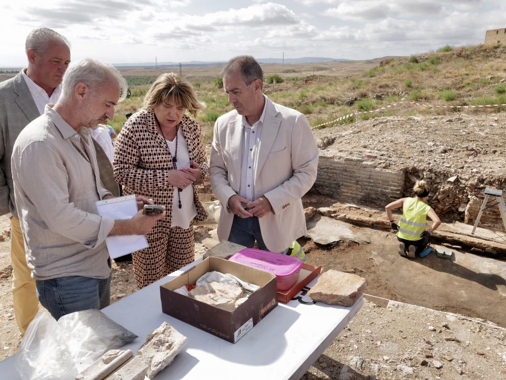 Visita de la consejera Hernández al cuarto campus arqueológico internacional del Pueblo Viejo de Belchite