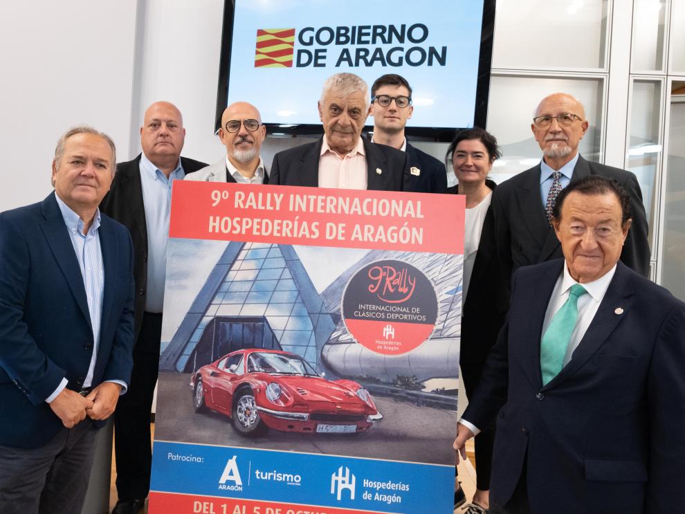 Moncada y Berdad, en primer plano, junto con otros organizadores del Rally.