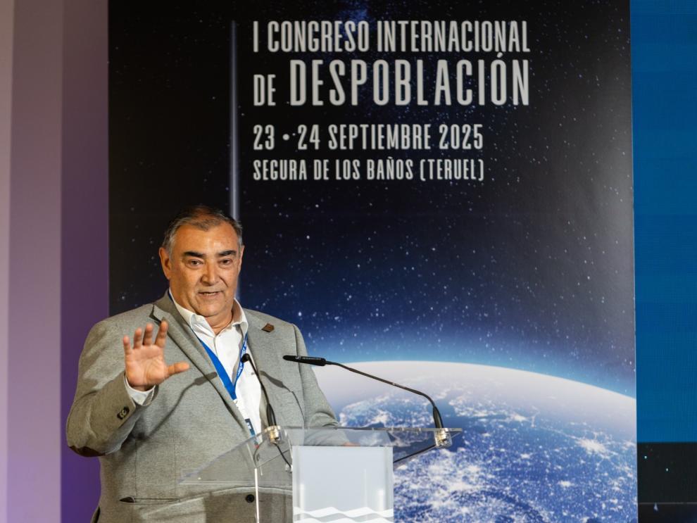 El director general de Despoblación, Alberto Casañal, ha animado a seguir trabajando por el futuro de los "pequeños pueblos vivos".