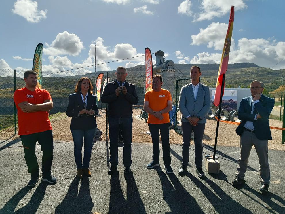 Blasco, durante su intervención en la inauguración de la tirolina.