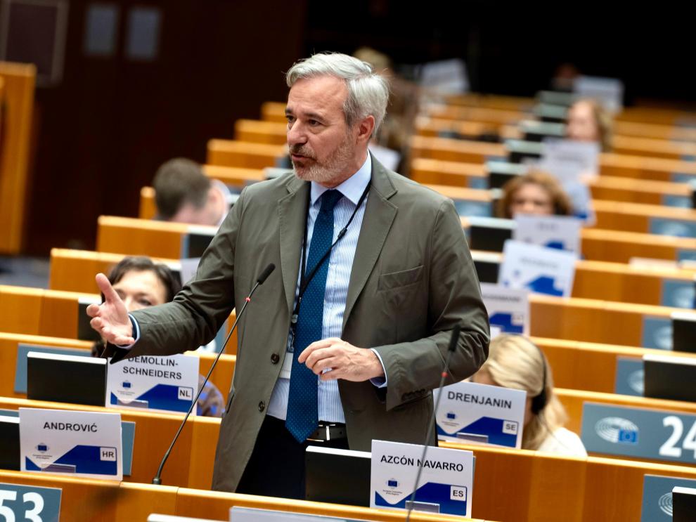 El presidente Azcón, en el hemiciclo del Parlamento Europeo.