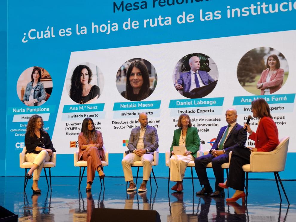 Acto de IACON sobre inteligencia artiicial en las pymes