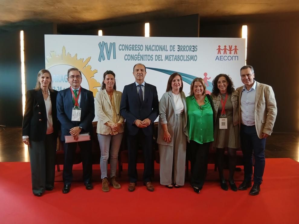 El consejero de Sanidad, en el centro, ha inaugurado el congreso en el Auditorio